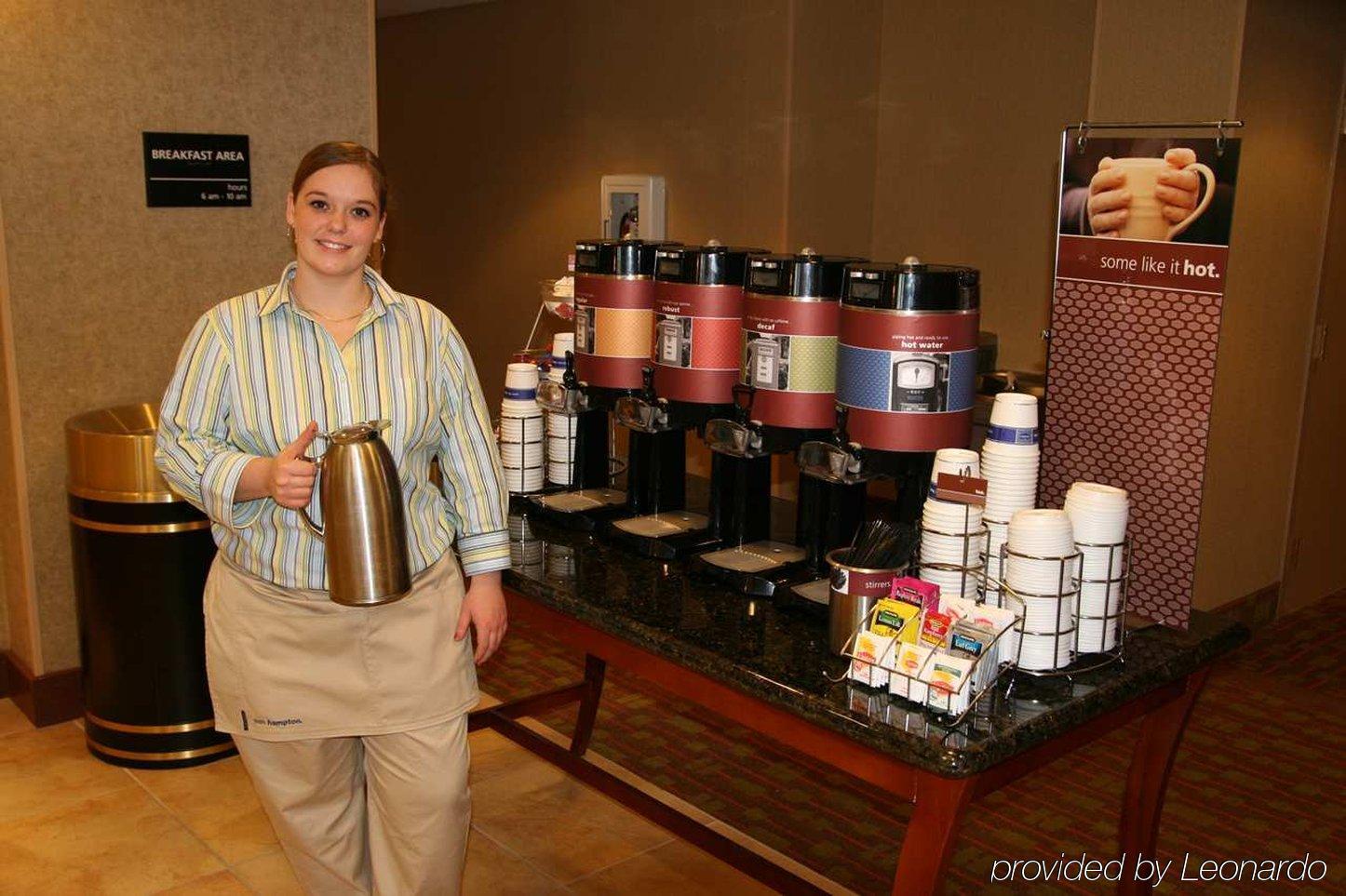 Hampton Inn&Suites Davenport Restaurant photo